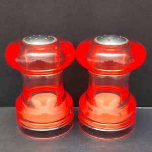 VTG,Retro Red Acrylic Salt/Pepper Shakers .